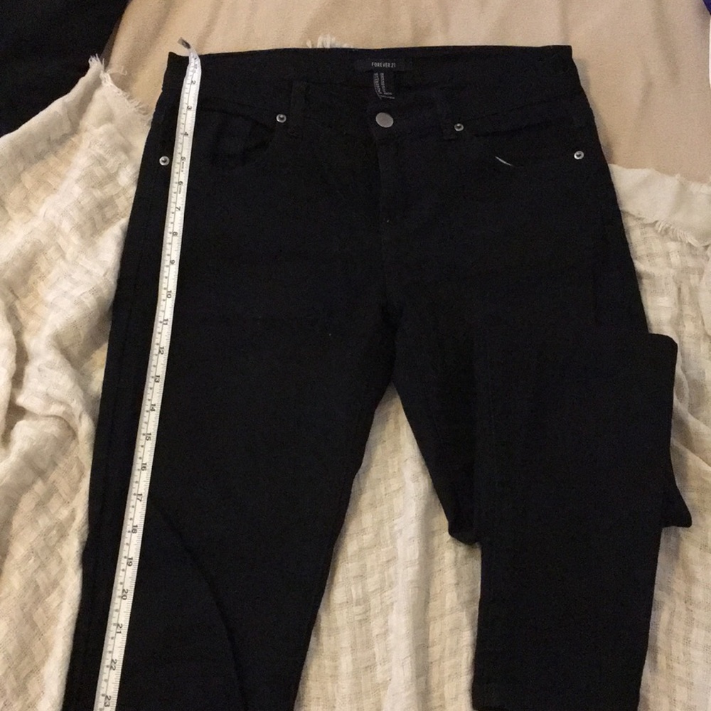 Forever 21 black jeans ✅